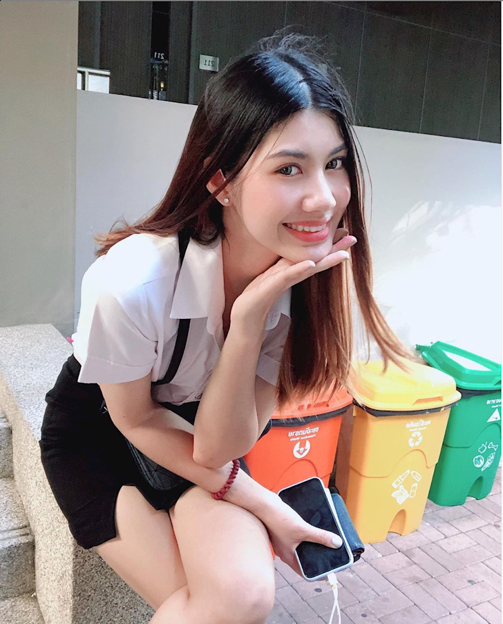 Hotgirl bóng chuyền 22 tuổi cao 1m65: Thân hình nuột nà không tì vết  - Ảnh 1.
