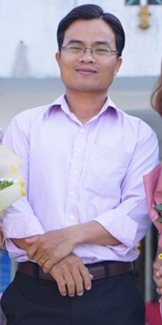 Khen thưởng thầy giáo cứu học trò bị nạn nguy kịch, cương quyết “máu không thiếu” - Ảnh 1.