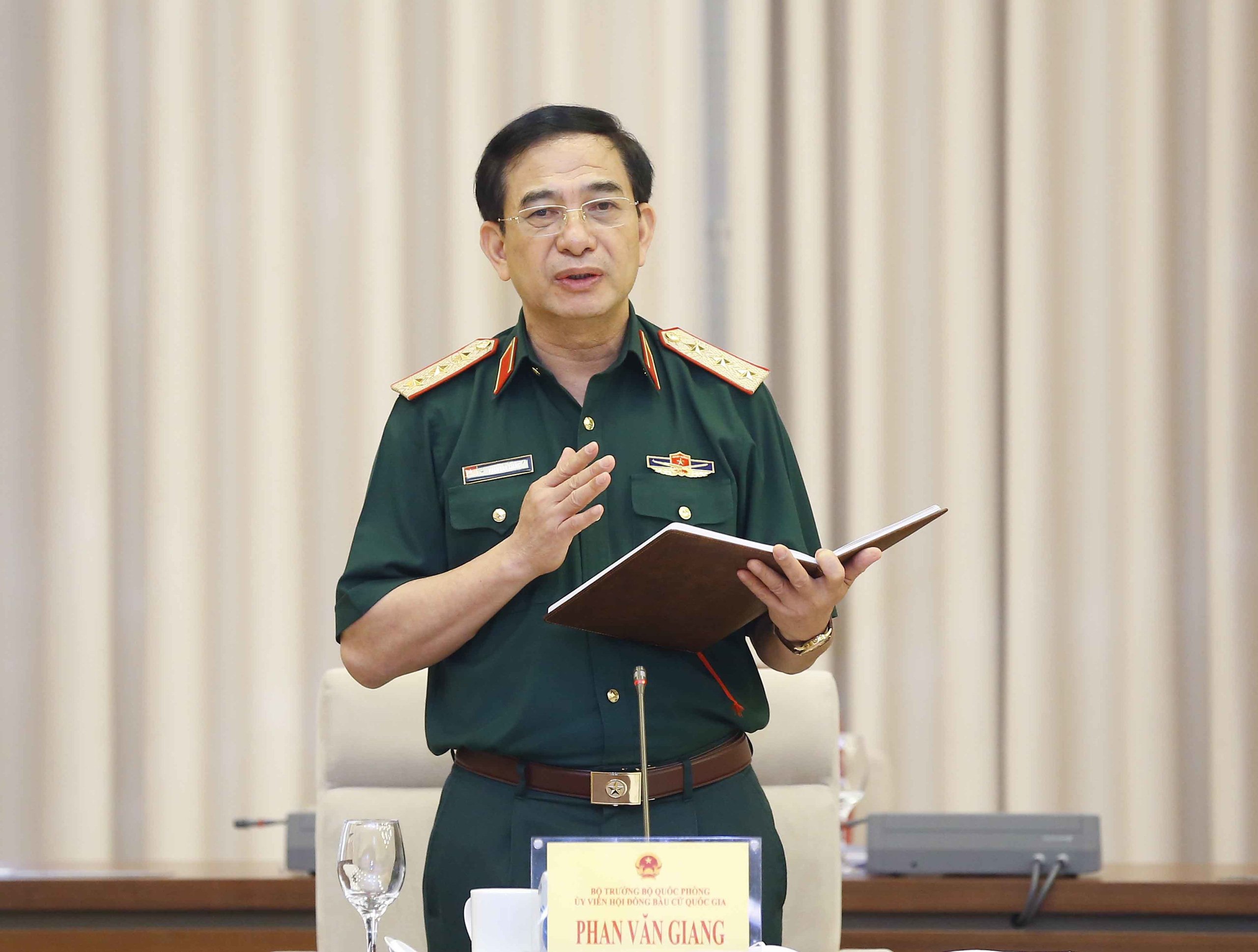 Bộ trưởng Bộ Quốc phòng đề nghị bầu cử sớm ở những vùng có dịch - Ảnh 2.