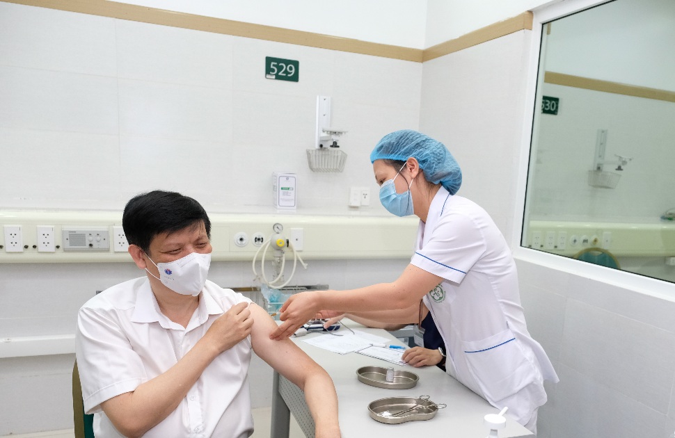 Nỗ lực &quot;phủ sóng&quot; vắc xin Covid-19 (bài 2): An toàn trên hết - Ảnh 5.