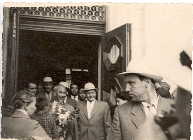 Hai bức ảnh hiếm về Bác Hồ tại Kiev do một học sinh trường làng chụp mùa hè 1959 - Ảnh 1.