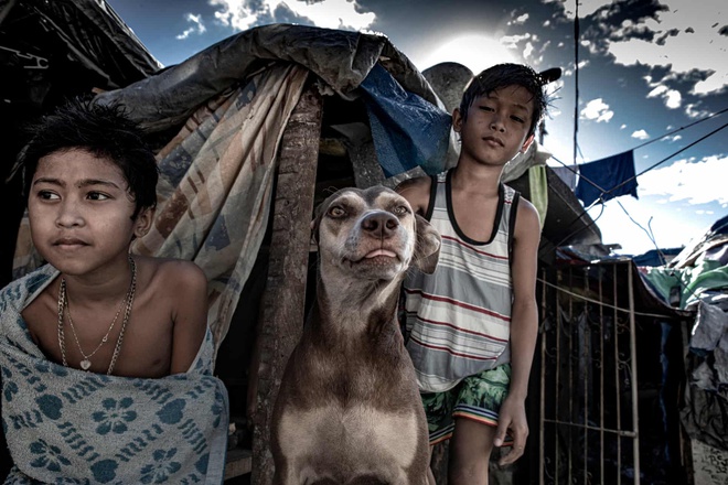 Sống mòn trong nghĩa trang ở Philippines - Ảnh 2.