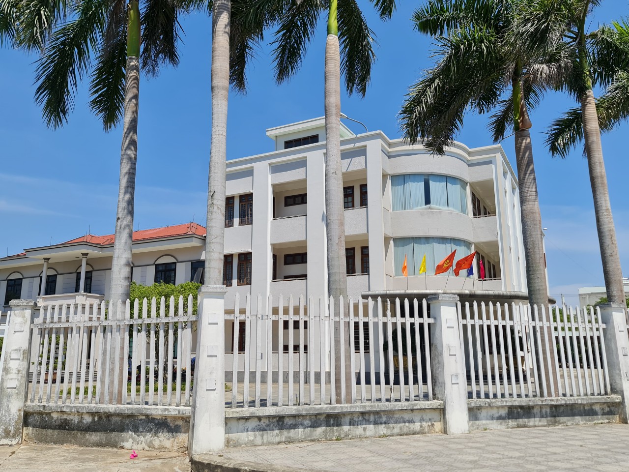 Quảng Nam: Sát nhập Ban Quản lý dự án vào nơi đang khuyết giám đốc - Ảnh 2. Quảng Nam: Sát nhập Ban Quản lý dự án vào nơi đang khuyết giám đốc - Ảnh 2.