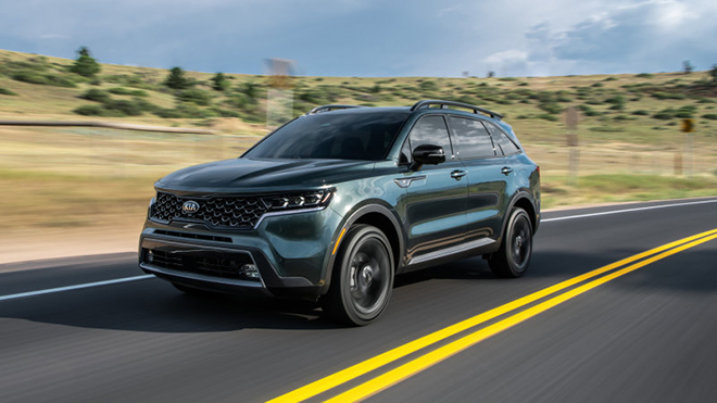 Ford Everest 2021 mạnh mẽ, đọ công nghệ với Kia Sorento - Ảnh 3.