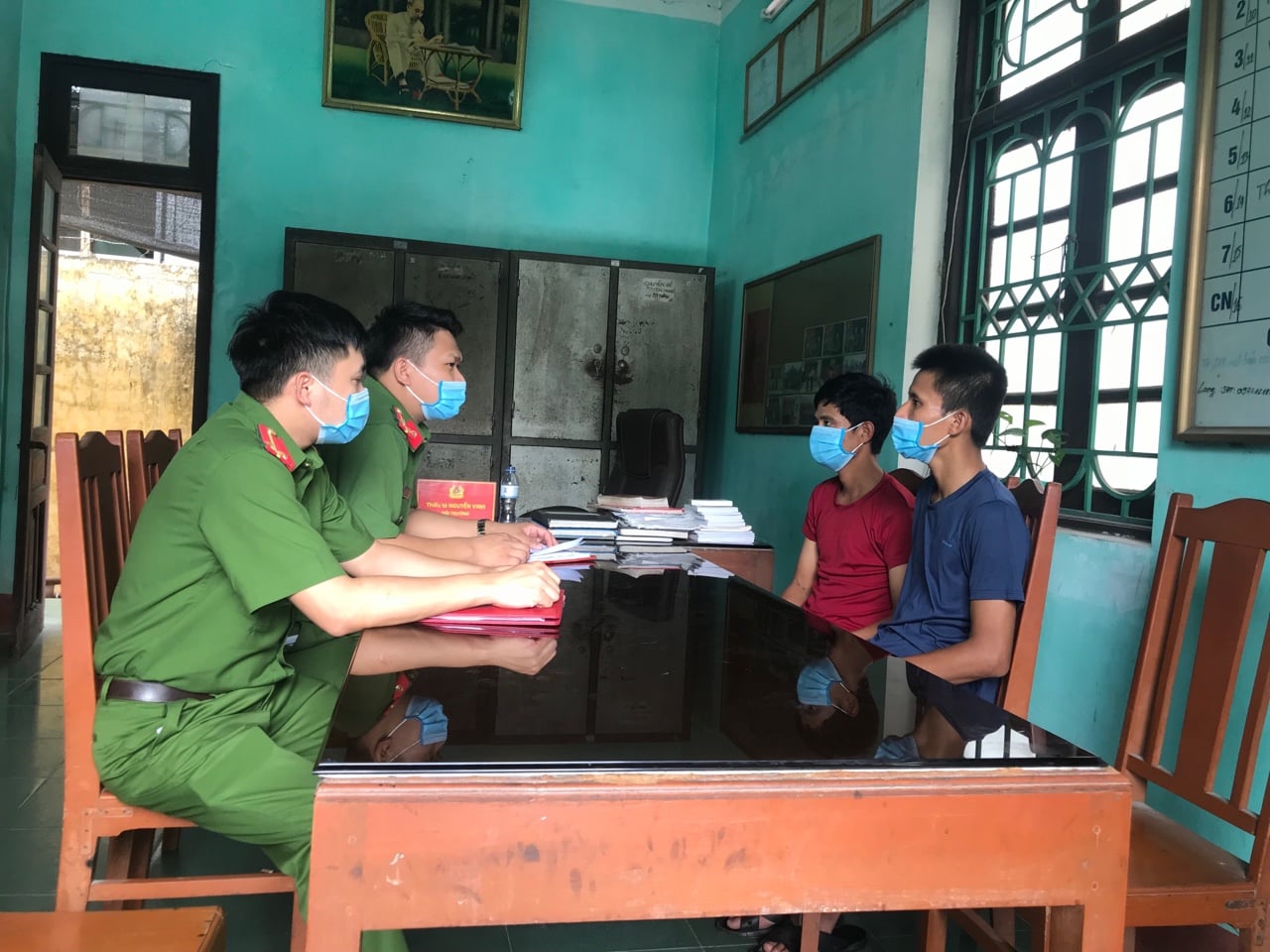 trộm cắp.jpg