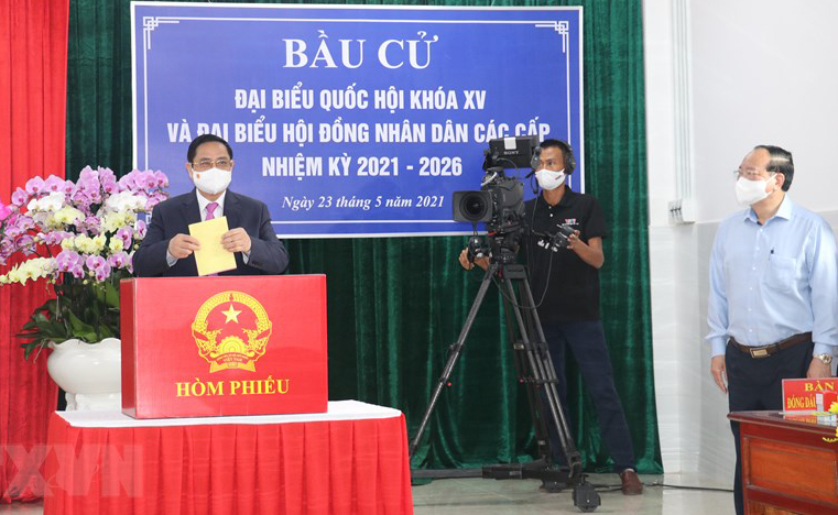 Ảnh: Lãnh đạo Đảng, Nhà nước đi bầu cử thực hiện quyền, nghĩa vụ công dân - Ảnh 6.