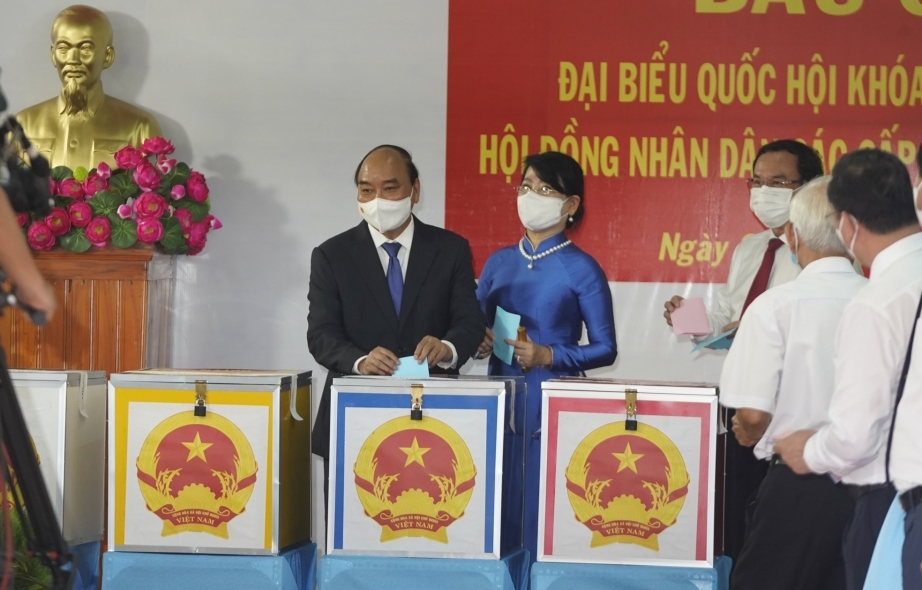 Hôm nay 69 triệu cử tri cả nước đi bỏ phiếu, thực hiện quyền công dân thiêng liêng - Ảnh 1. Hôm nay 69 triệu cử tri cả nước đi bỏ phiếu, thực hiện quyền công dân thiêng liêng - Ảnh 1.