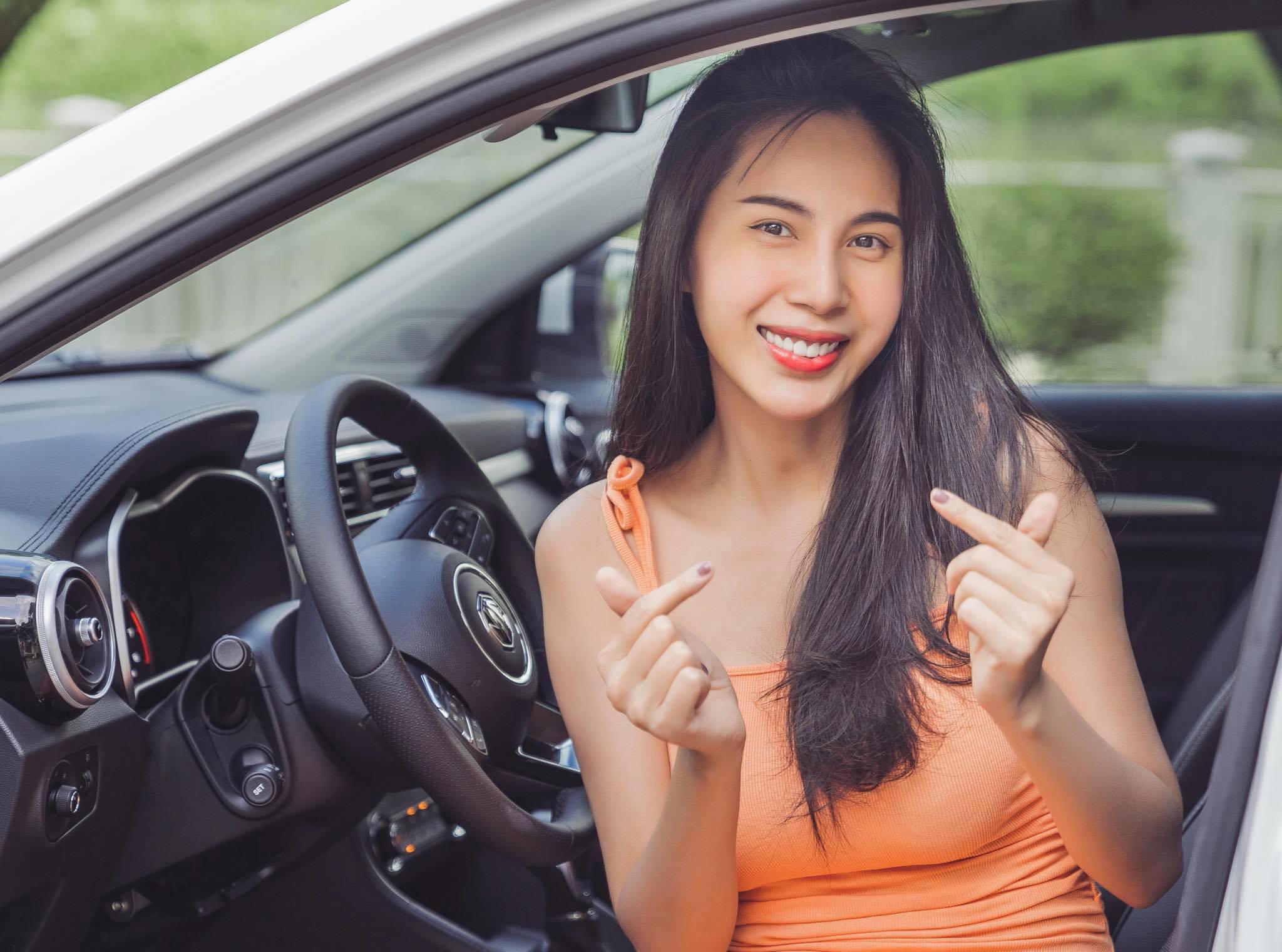Thủy Tiên nói sự thật khi bị đăng tin &quot;nhận vơ công trình, đạo mẫu nhà&quot; gây hoang mang - Ảnh 2.