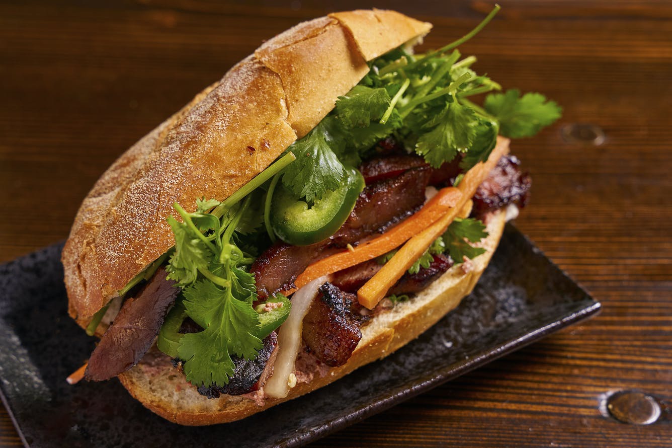 &quot;Chảy nước miếng&quot; với bánh mì Việt siêu ngon ở New York - Ảnh 9.