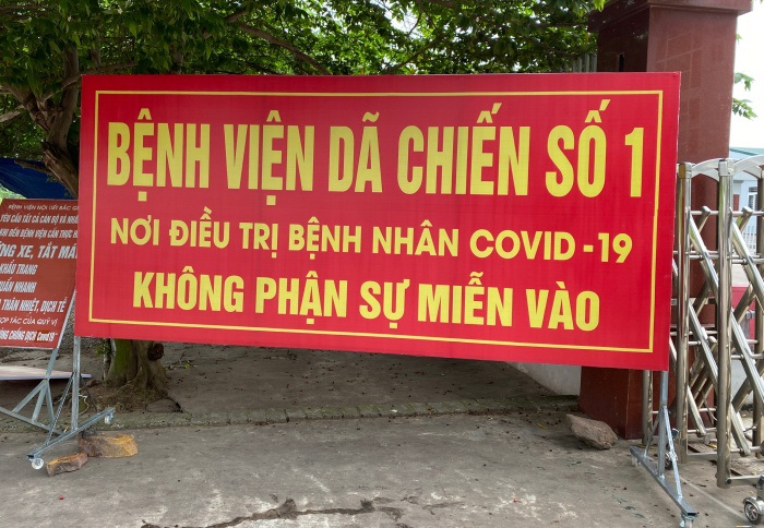 Một tháng gần 3.000 ca Covid-19, virus mới lây &quot;kinh hoàng&quot; trong không khí - Ảnh 1.