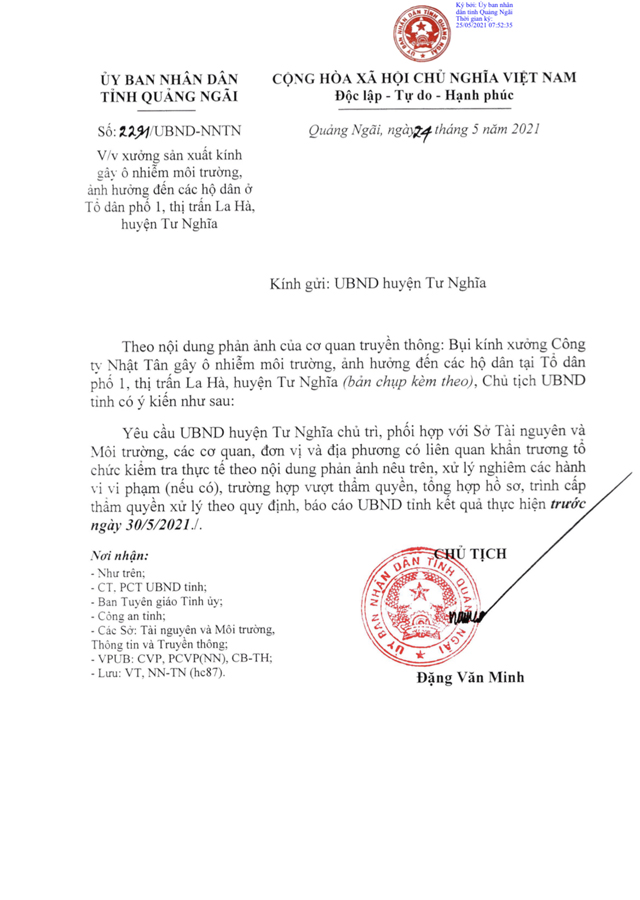 Quảng Ngãi: Chỉ đạo xử lý xưởng kính bị tố tung bụi, phủ nhà dân - Ảnh 1. Quảng Ngãi: Chỉ đạo xử lý xưởng kính bị tố tung bụi, phủ nhà dân - Ảnh 1.