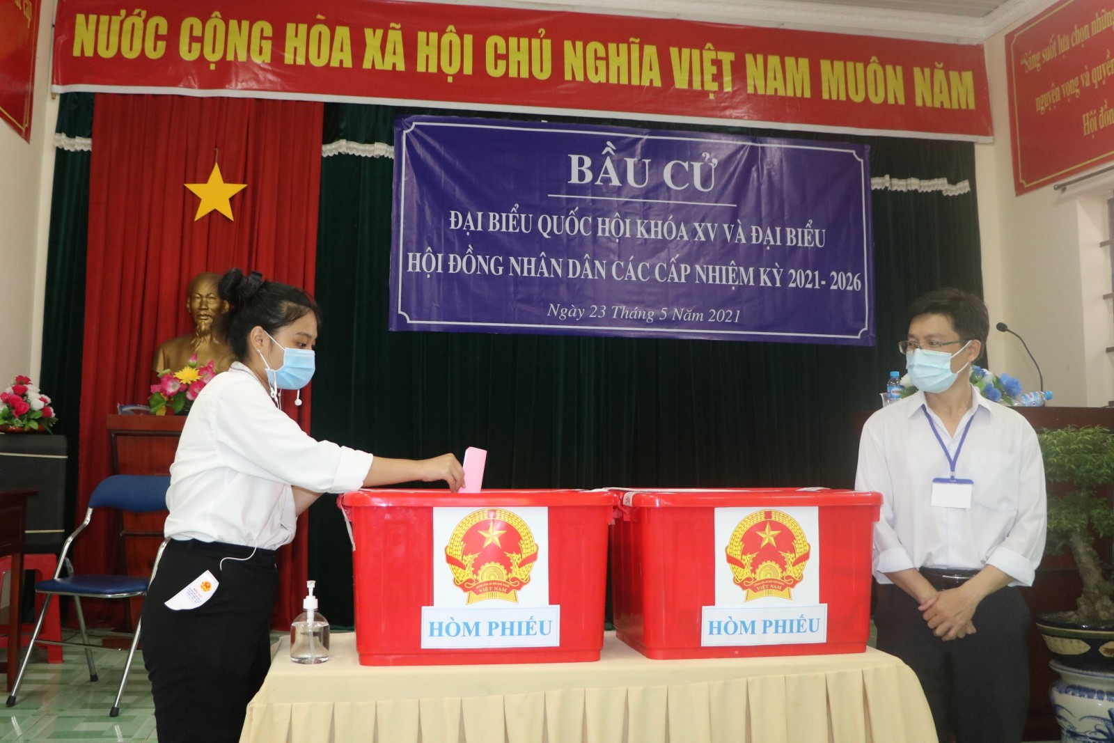 Bình Dương không công nhận tư cách 2 đại biểu HĐND tỉnh nhiệm kỳ 2021-2026 - Ảnh 1.