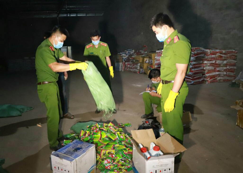 Đắk Nông: Phát hiện hơn 1.500 sản phẩm thuốc bảo vệ thực vật nằm trong danh mục cấm - Ảnh 1.