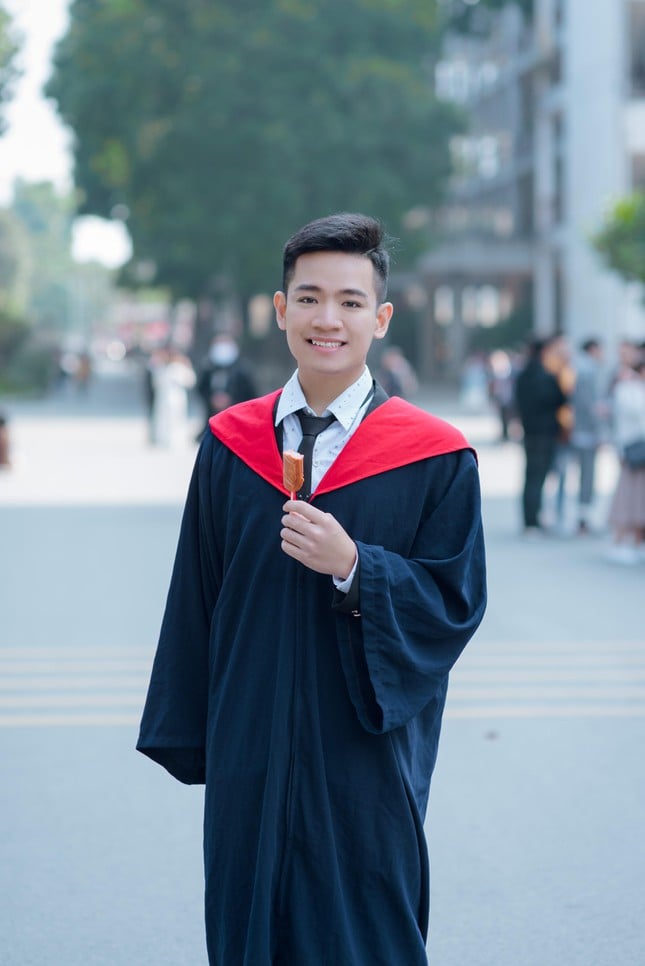 Nam sinh Bách Khoa &quot;nổi như cồn&quot; với giải pháp công nghệ hỗ trợ phòng chống SARS-CoV-2 - Ảnh 4.