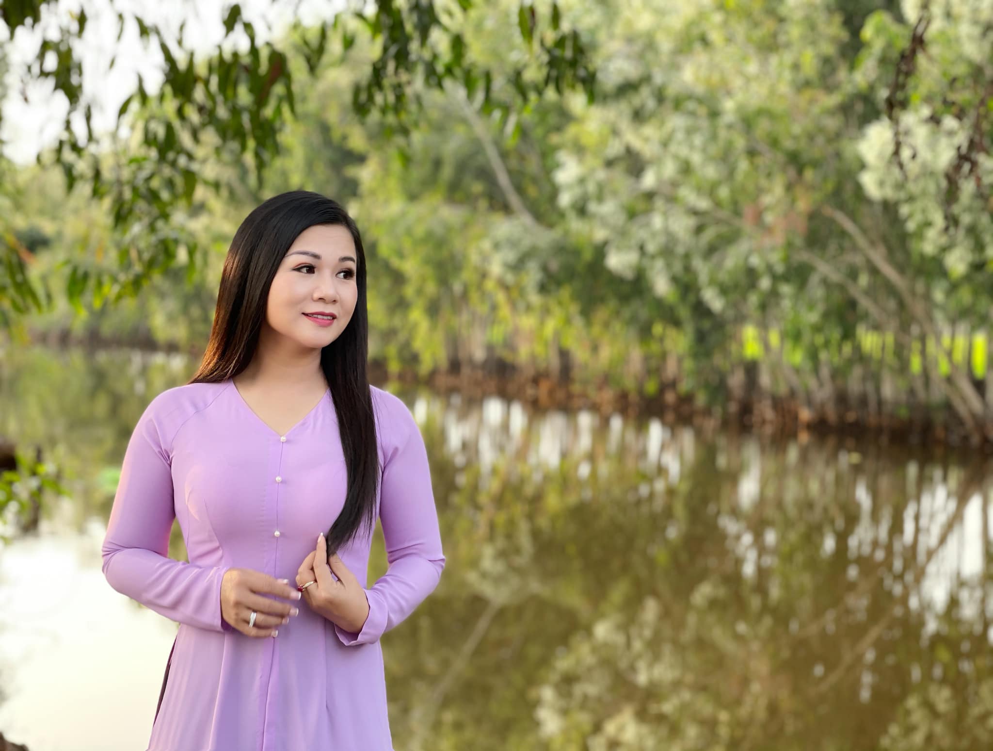 Chuyện cuối tuần: Dương Hồng Loan áp lực khi bị chồng hỏi khó &quot;một là chọn hát, hai là chọn anh&quot;  - Ảnh 4.