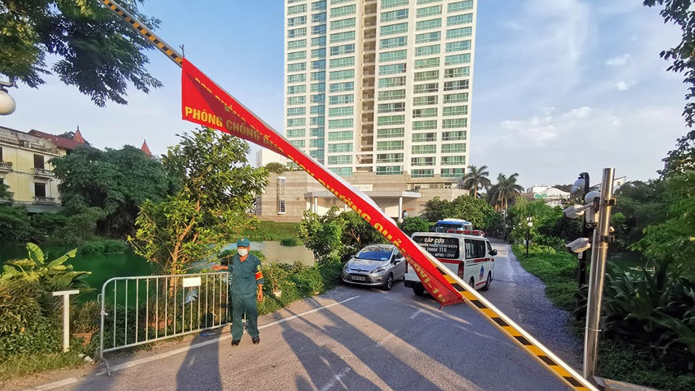 Hà Nội phong toả toà nhà Fraser Suites Xuân Diệu sau khi phát hiện chuyên gia Nhật Bản dương tính với covid-19 - Ảnh 1.
