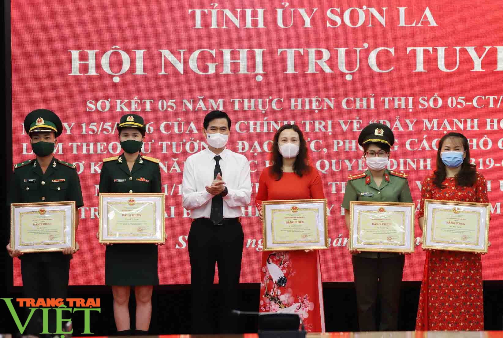 Sơn La: Nhìn lại 5 năm thực hiện Chỉ thị số 05 của Bộ Chính trị - Ảnh 2. Sơn La: Nhìn lại 5 năm thực hiện Chỉ thị số 05 của Bộ Chính trị - Ảnh 2.