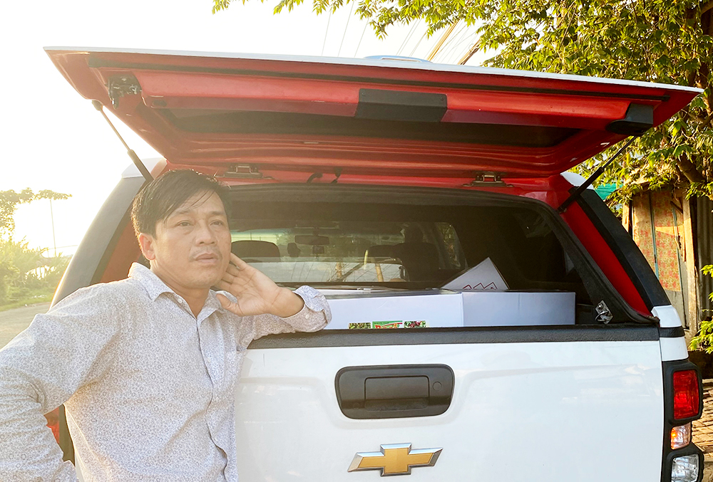 An Giang: Bắt quả tang giám đốc công ty sản xuất thuốc bảo vệ thực vật dỏm - Ảnh 1. An Giang: Bắt quả tang giám đốc công ty sản xuất thuốc bảo vệ thực vật dỏm - Ảnh 1.