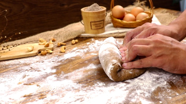Cách làm bánh mì đen giòn ngon bổ dưỡng như đồ nhập khẩu tại nhà - Ảnh 7. Cách làm bánh mì đen giòn ngon bổ dưỡng như đồ nhập khẩu tại nhà - Ảnh 7.