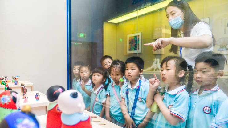 Trung Quốc bất ngờ thay đổi chính sách, cho phép sinh 3 con - Ảnh 1. Trung Quốc bất ngờ thay đổi chính sách, cho phép sinh 3 con - Ảnh 1.