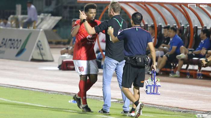 TP.HCM bết bát, vì sao HLV lương cao nhất V.League chưa mất việc? - Ảnh 4.