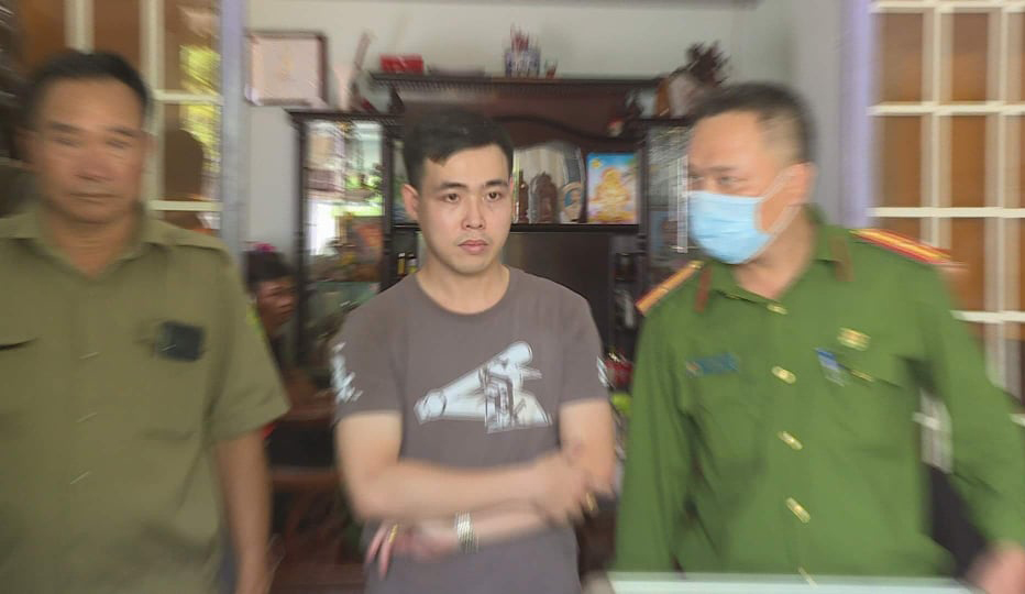 Đắk Lắk: Xử lý đối tượng buôn bán sản phẩm ngà voi và mật gấu - Ảnh 1.