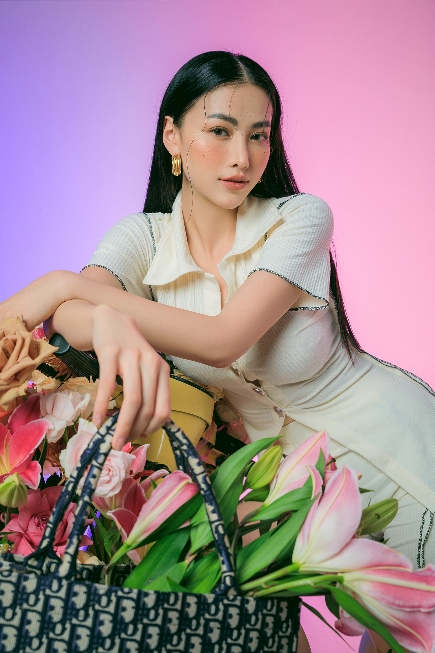 Hoa hậu Phương Khánh diện đồ pastel hợp trend hè, khéo khoe eo thon gợi cảm “ngất trời” - Ảnh 8.
