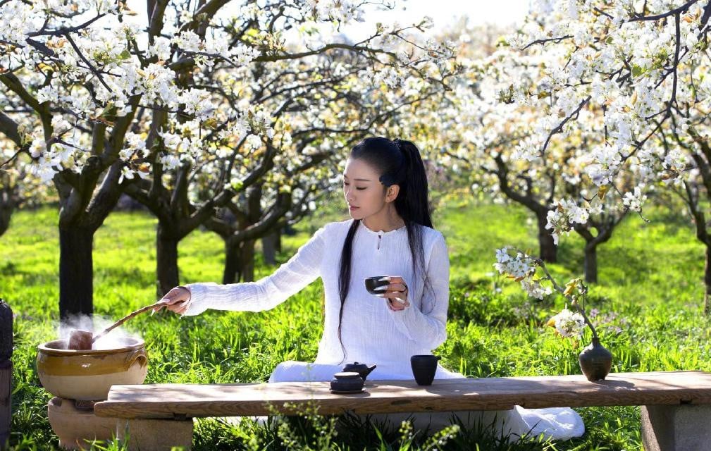 'Mai Siêu Phong' kinh điển không ăn cơm suốt 20 năm, trẻ đẹp khó tin ở tuổi ngoài 60 - Ảnh 10.