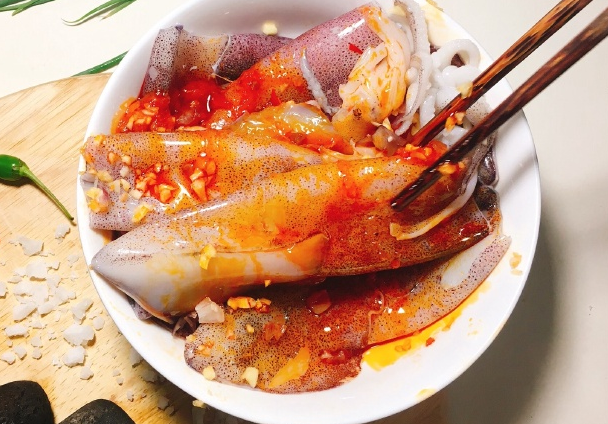Mách 3 cách làm mực hấp bia ngon bá đạo, cách pha nước chấm cũng miễn chê - Ảnh 6.