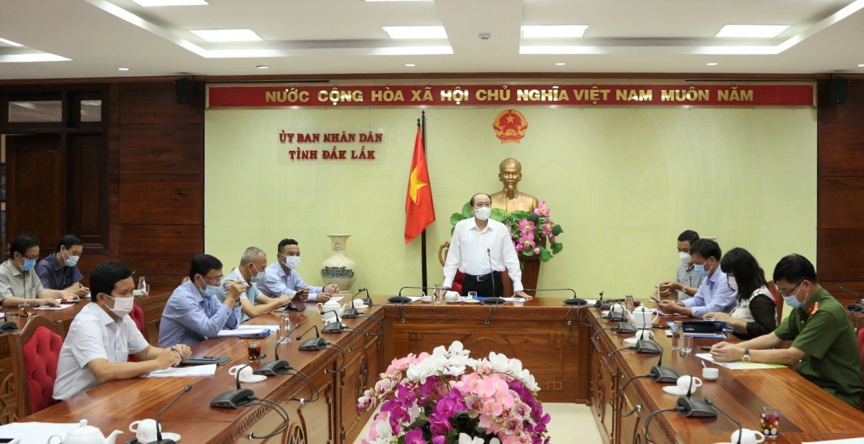 Đắk Lắk: &quot;Bằng mọi giá ngăn chặn việc lây lan dịch bệnh ra cộng đồng&quot; - Ảnh 2.