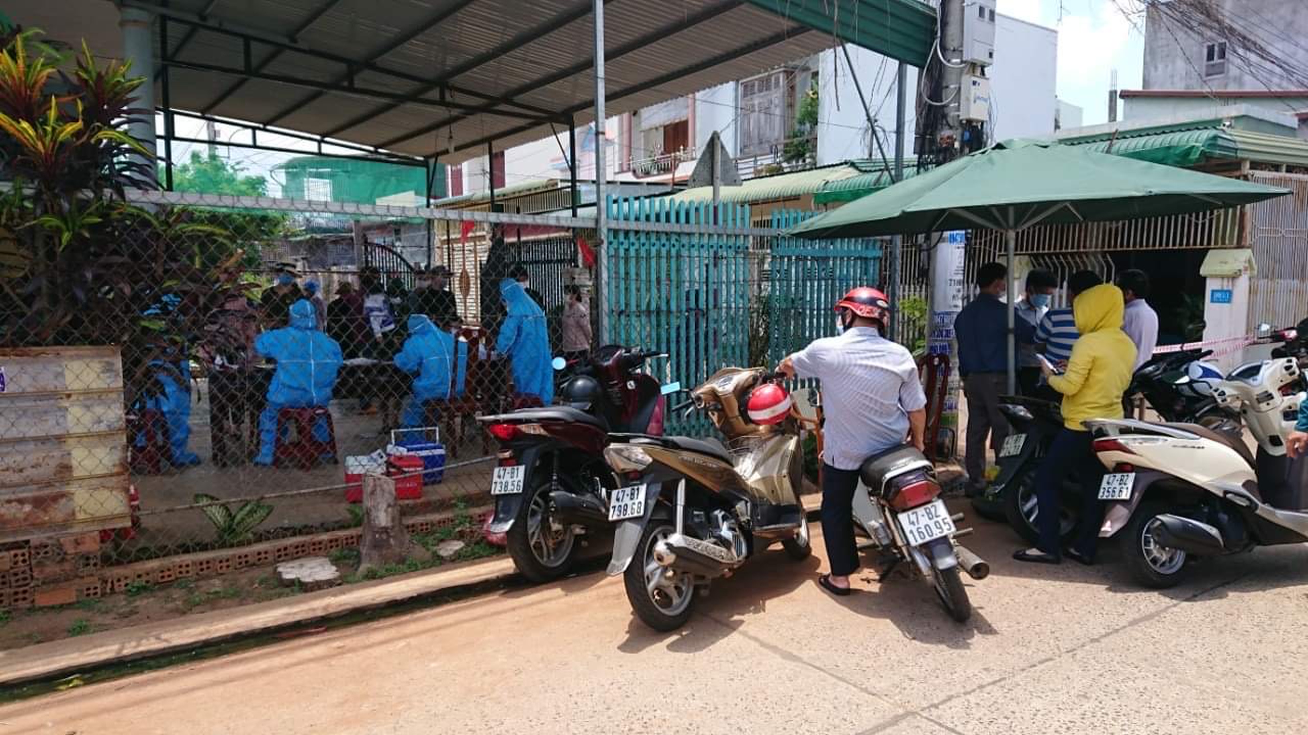 Đắk Lắk: Cách ly 2 trường hợp F1 liên quan đến ca dương tính SARS-CoV-2 3617 về từ Đà Nẵng - Ảnh 1.