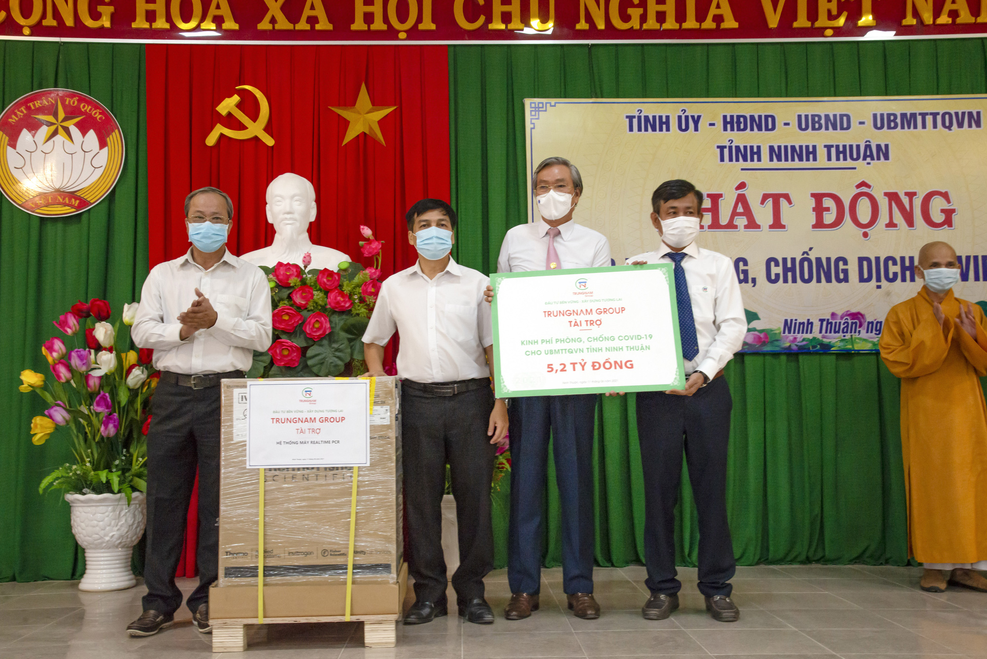 Ninh Thuận: Trungnam Group tặng 5,2 tỷ đồng mua vaccine, hỗ trợ phòng chống dịch Covid-19 - Ảnh 1. Ninh Thuận: Trungnam Group tặng 5,2 tỷ đồng mua vaccine, hỗ trợ phòng chống dịch Covid-19 - Ảnh 1.