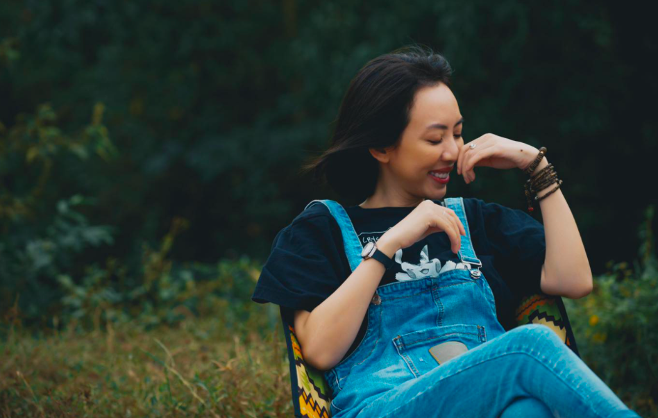 Sao Việt 12/6: Ngọc Trinh gây &quot;sốt&quot; vì clip hát chúc mừng ĐT Việt Nam - Ảnh 10.
