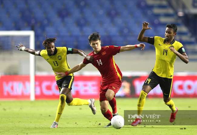 Nguyễn Hoàng Đức &quot;solo&quot; Malaysia, HLV Hoàng Văn Phúc nói gì?  - Ảnh 3.