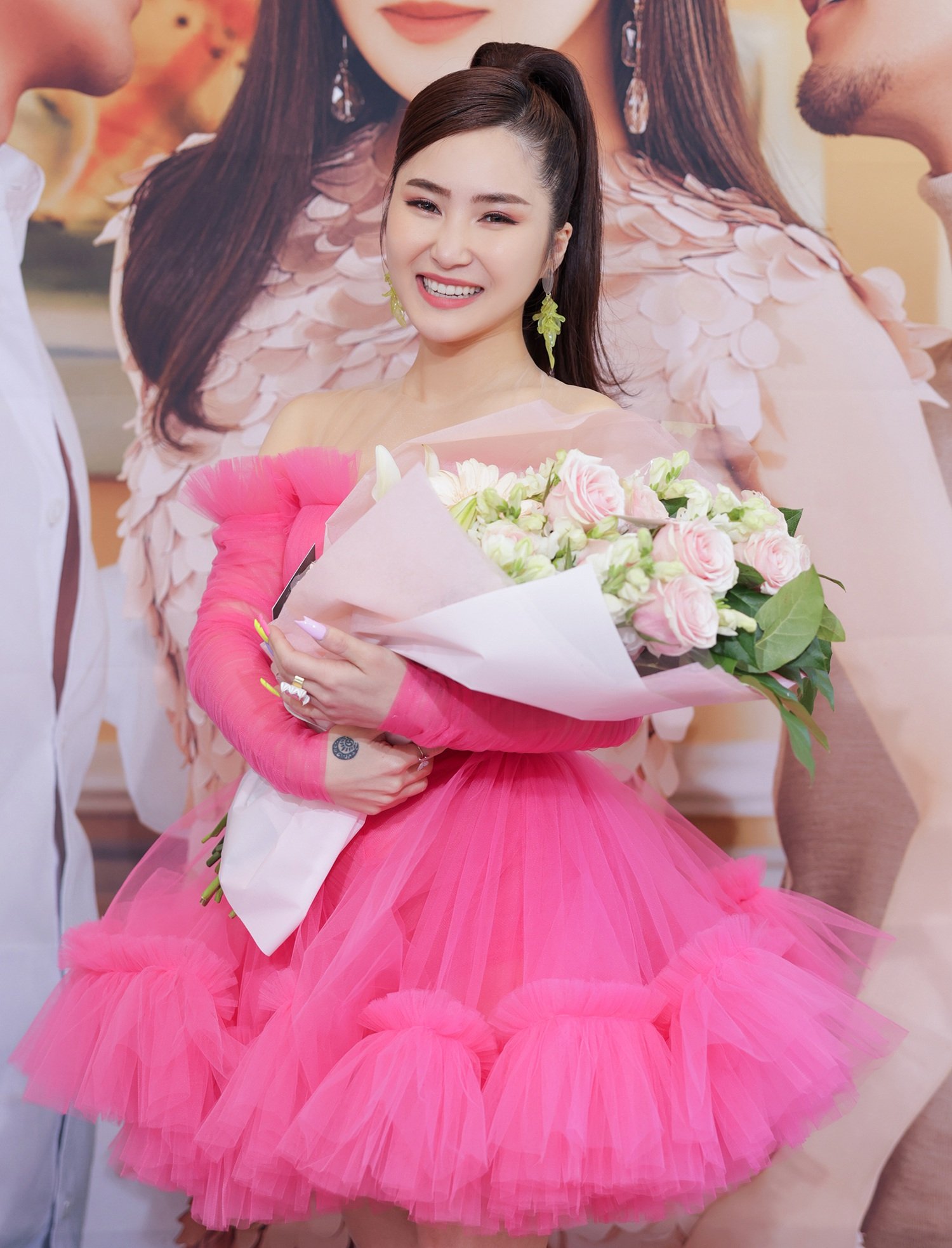 Hương Tràm: &quot;Tôi độc thân và sẵn sàng cho mối quan hệ mới&quot; - Ảnh 1.