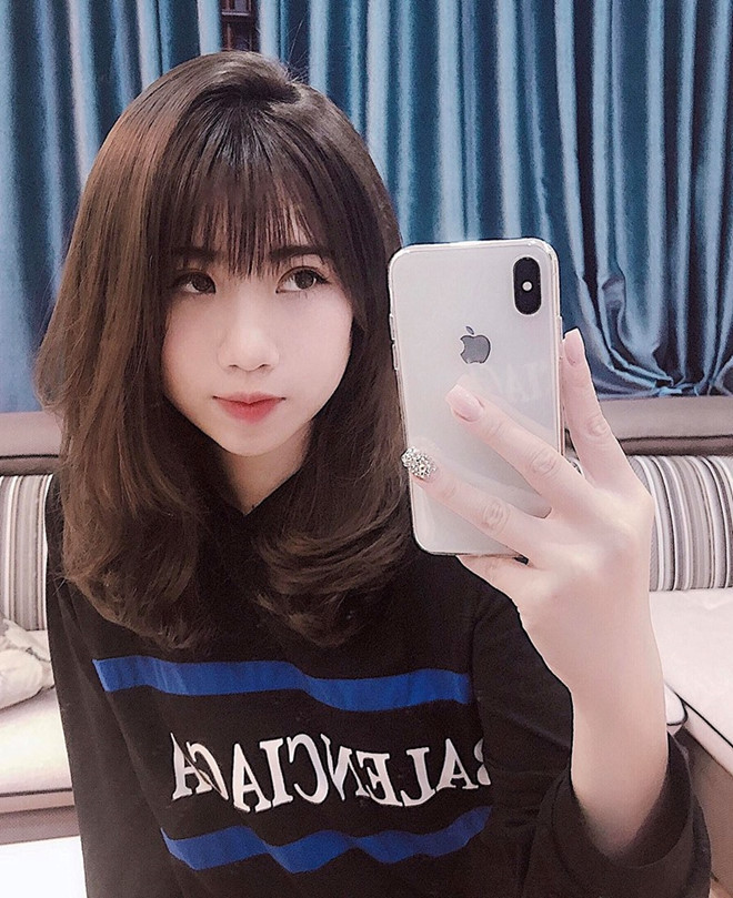Em gái cầu thủ Văn Toàn xinh như hot girl, luôn sát cánh ủng hộ anh trai - Ảnh 5.