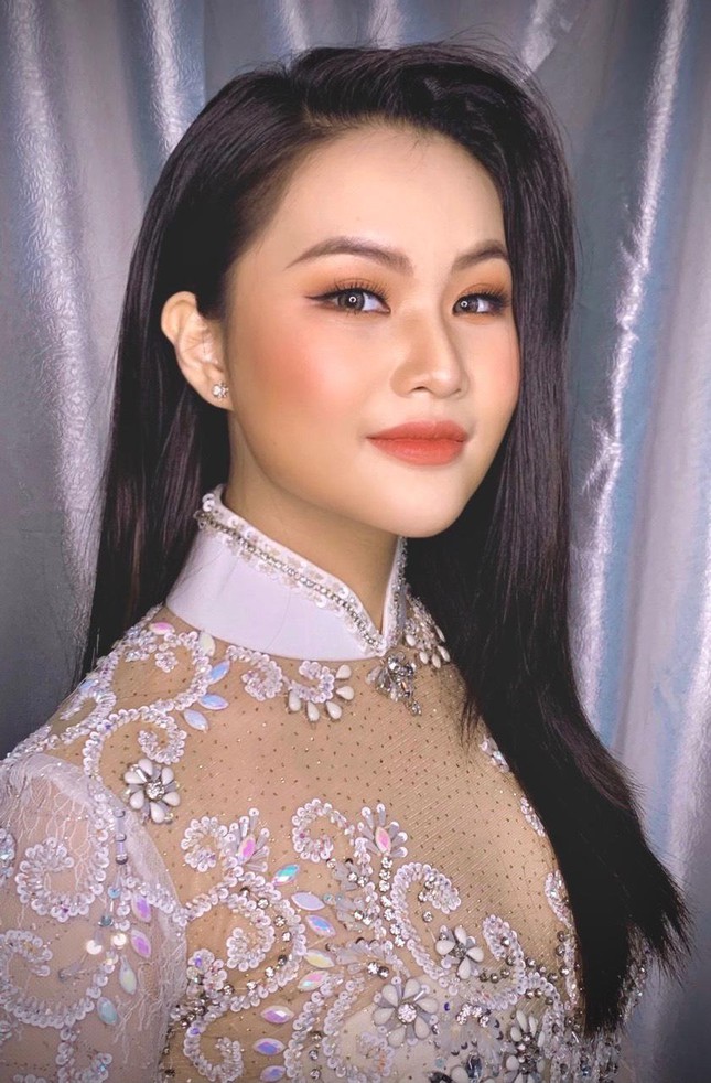 Đã xinh đẹp, nữ sinh Y khoa này lại có tài hát bolero hay như ca sĩ  - Ảnh 6.