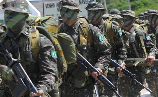 Đây là khẩu súng trường phương Tây là đối thủ của AK-47 trong chiến tranh Lạnh - Ảnh 10.