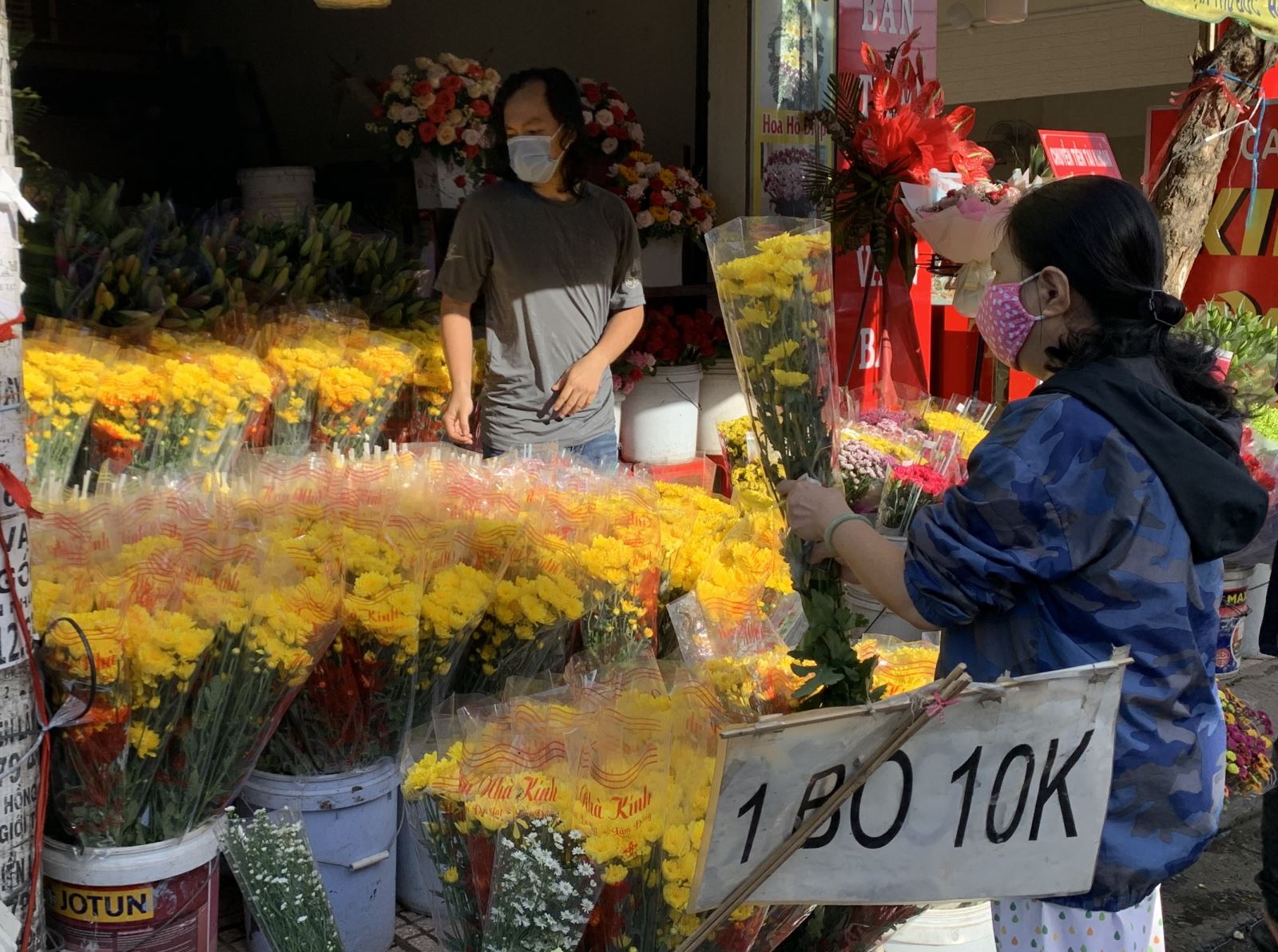 TP Hồ Chí Minh vừa nỗ lực chống dịch vừa hỗ trợ tiêu thụ nông sản cho các tỉnh - Ảnh 3. TP Hồ Chí Minh vừa nỗ lực chống dịch vừa hỗ trợ tiêu thụ nông sản cho các tỉnh - Ảnh 3.