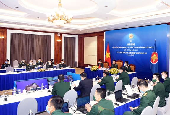 Bộ trưởng Bộ Quốc phòng Phan Văn Giang tham dự ADMM+ lần thứ 8 - Ảnh 4.