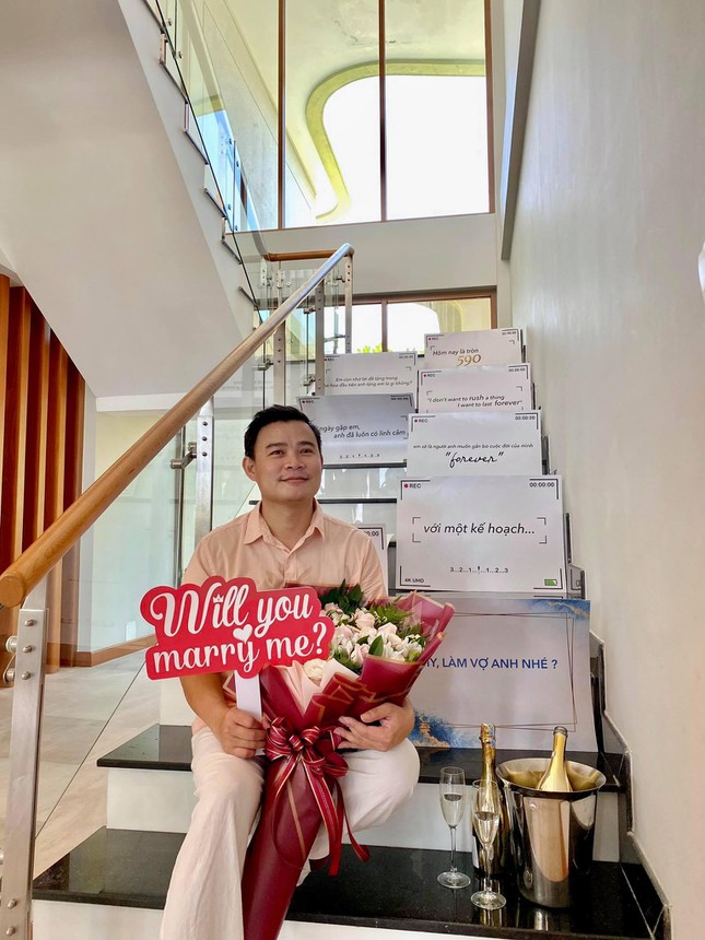 BTV Hà My tiết lộ về ông xã và màn cầu hôn trên máy bay - Ảnh 2.