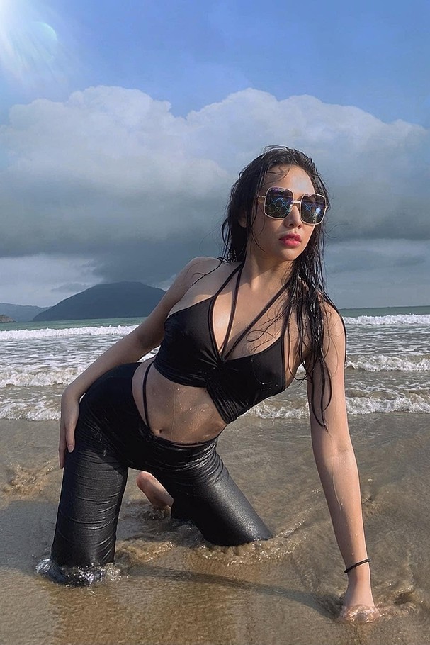 Bạn gái tin đồn của Tiến Linh sexy và giàu có cỡ nào? - Ảnh 7.