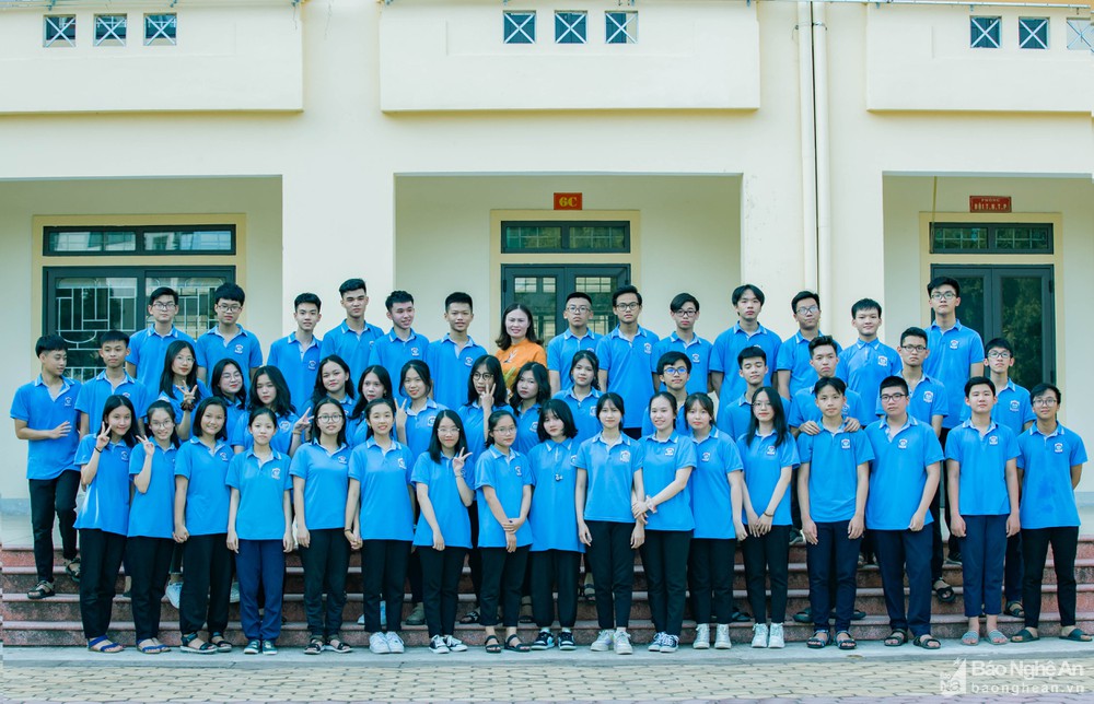Hiếm có: 3 nữ thủ khoa cùng một lớp, cùng có thành tích &quot;khủng&quot; về IELTS - Ảnh 8.
