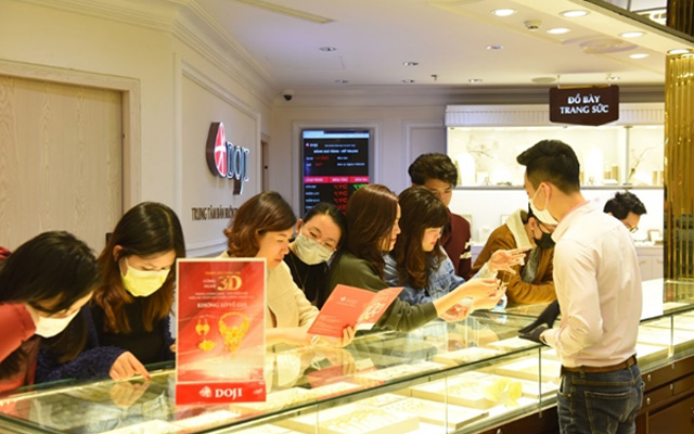 Giá vàng hôm nay 23/6: Vàng trong nước trở lại mốc 57 triệu đồng/lượng - Ảnh 1. Giá vàng hôm nay 23/6: Vàng trong nước trở lại mốc 57 triệu đồng/lượng - Ảnh 1.