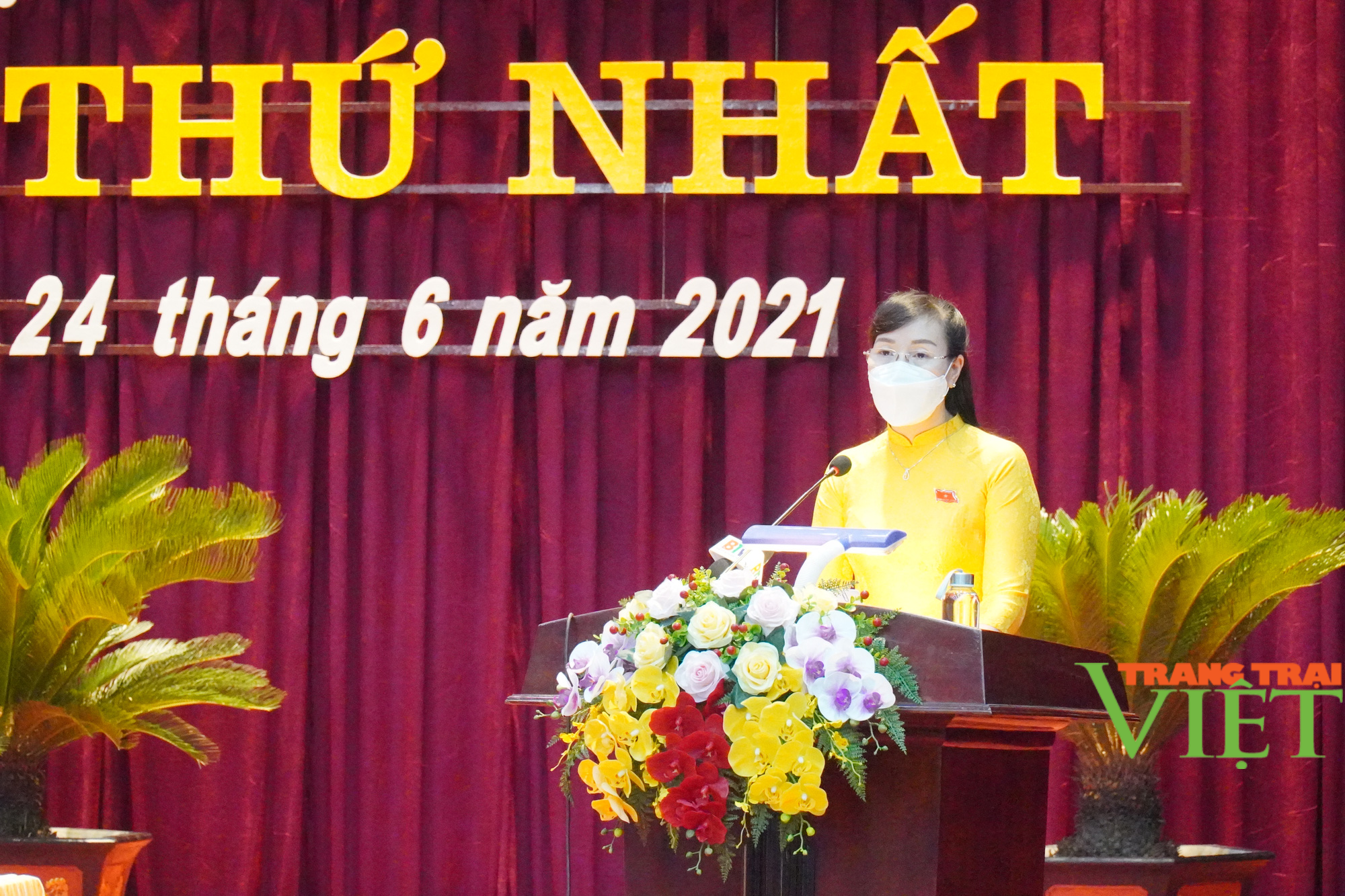 Bắc Ninh: Bí thư Huyện ủy Gia Bình Nguyễn Thị Hà được bầu làm Chủ tịch HĐND huyện nhiệm kỳ 2021-2026 - Ảnh 2. Bắc Ninh: Bí thư Huyện ủy Gia Bình Nguyễn Thị Hà được bầu làm Chủ tịch HĐND huyện nhiệm kỳ 2021-2026 - Ảnh 2.