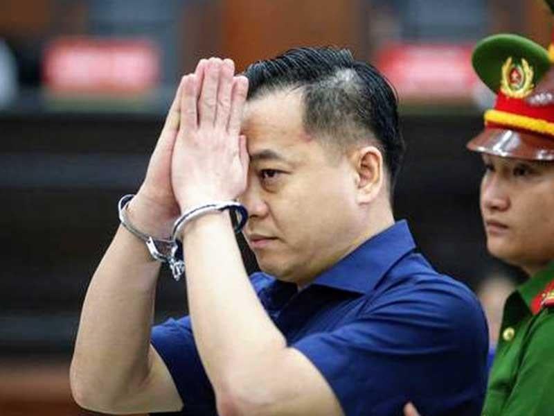 Cựu Phó tổng cục Tình báo Nguyễn Duy Linh bị đề nghị truy tố kịch khung tội nhận hối lộ - Ảnh 1.