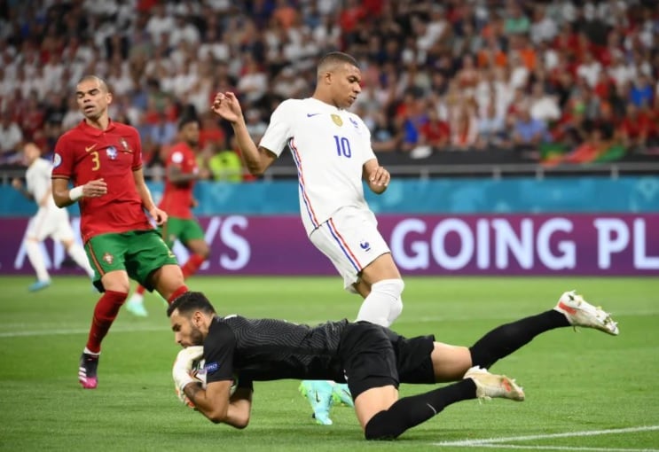 BLV Ngô Quang Tùng &quot;tiên tri&quot; nhà vô địch EURO 2020 - Ảnh 1.