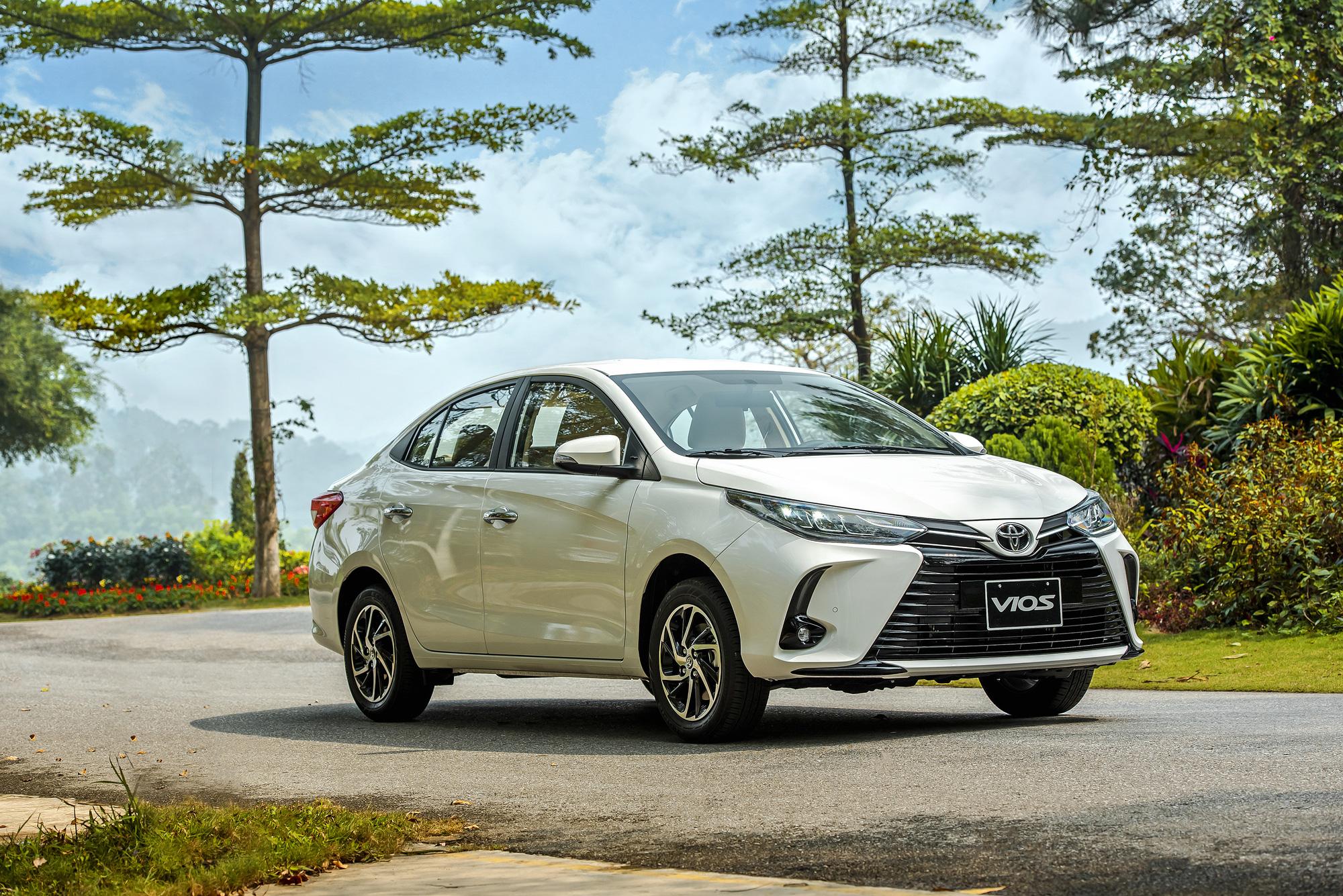 &quot;Miệt mài&quot; nâng cấp, Toyota Vios vẫn bị Accent qua &quot;mặt&quot;, vì sao nên nỗi? - Ảnh 2.