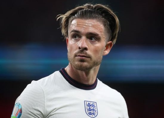 Rooney cho rằng Grealish không phù hợp.