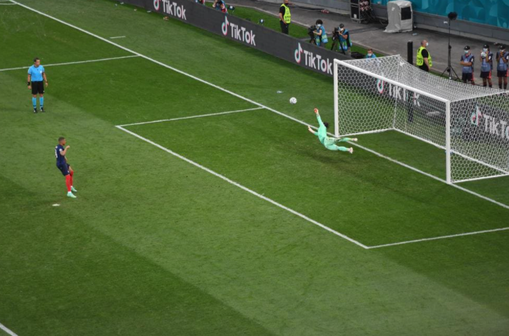Kylian Mbappe: Áo số 10, niềm hy vọng số 1 và biến thành... số 0 - Ảnh 3.